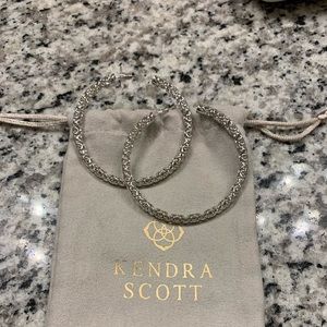 Kendra Scott Maggie Hoop Earrings in Silver